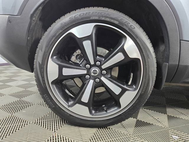 Used 2019 Volvo XC40 T5 Momentum AWD/4WD image 12
