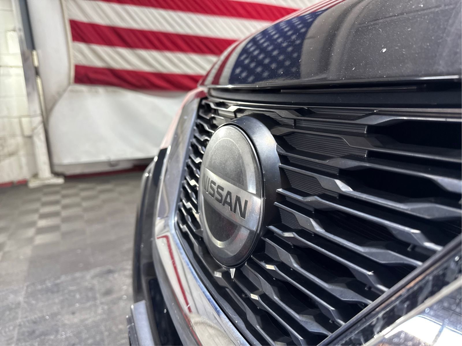 Used 2018 Nissan Rogue S image 18