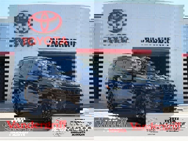 Used 2024 Jeep Compass Latitude w/ Convenience Group