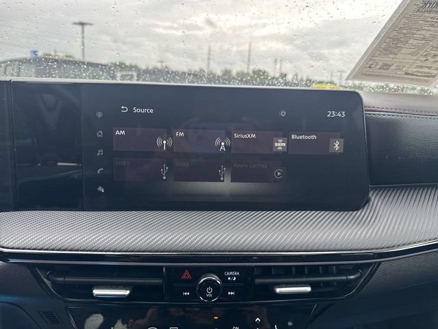 Used 2025 Nissan Kicks SR w/ SR Premium Package FWD image 17