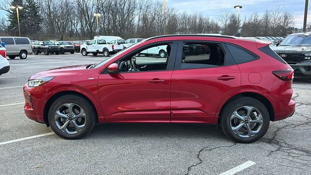 Used 2024 Ford Escape ST-Line Select w/ Tech Pack #2 image 4