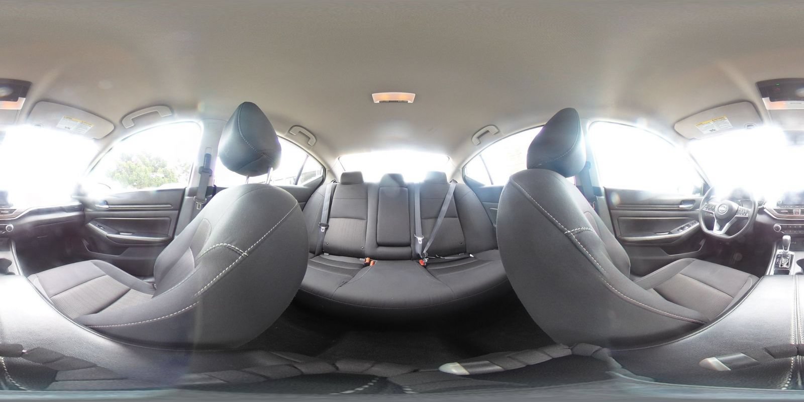 Used 2025 Nissan Altima 2.5 SV FWD image 41