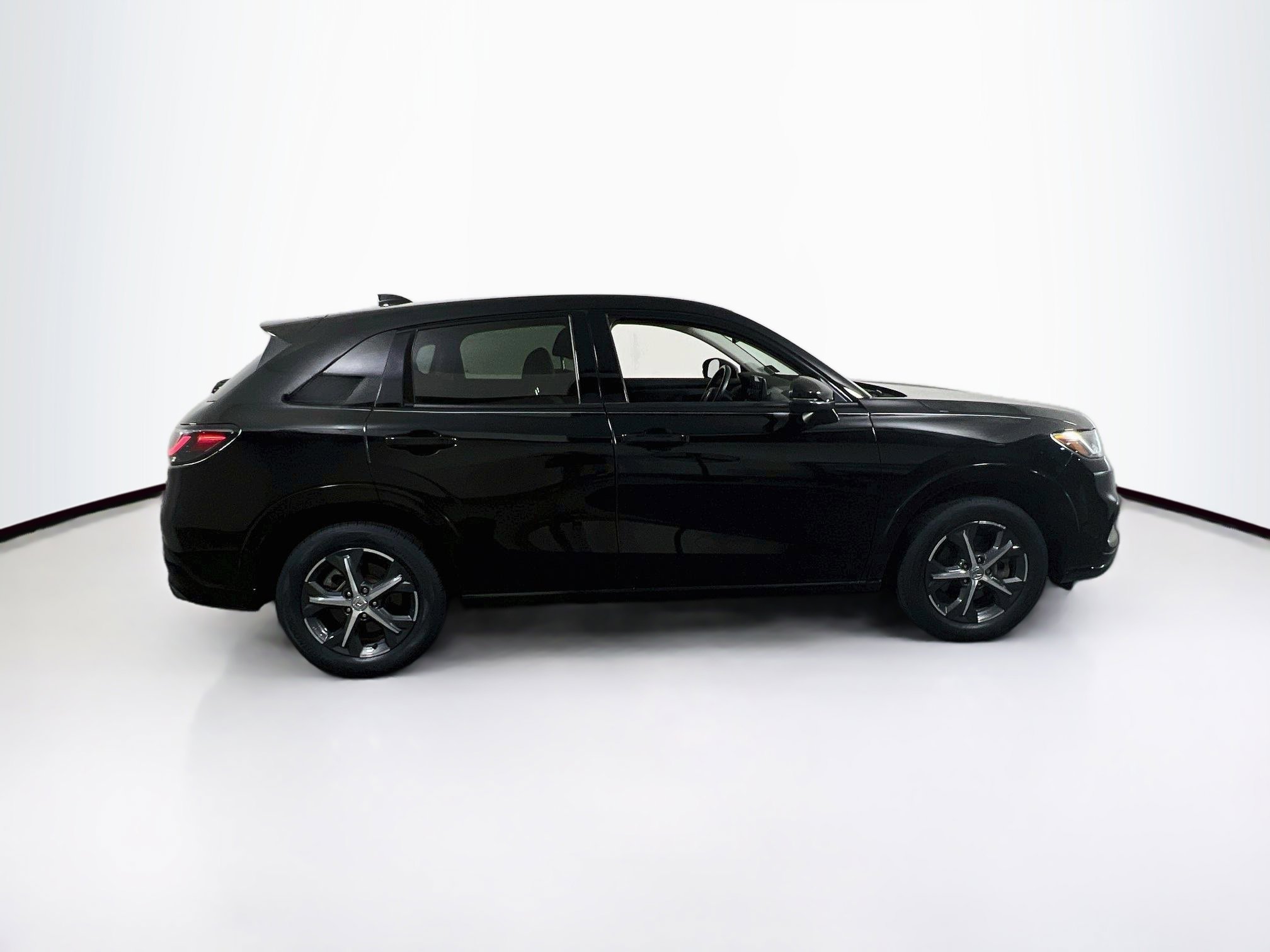 Used 2023 Honda HR-V EX-L image 4