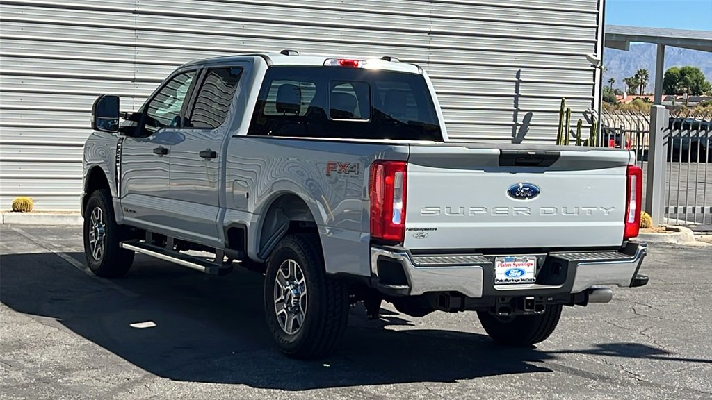 New 2025 Ford F250 XLT w/ FX4 Off-Road Package image 3