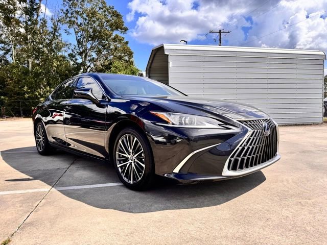 Used 2022 Lexus ES 300h w/ Premium Package
