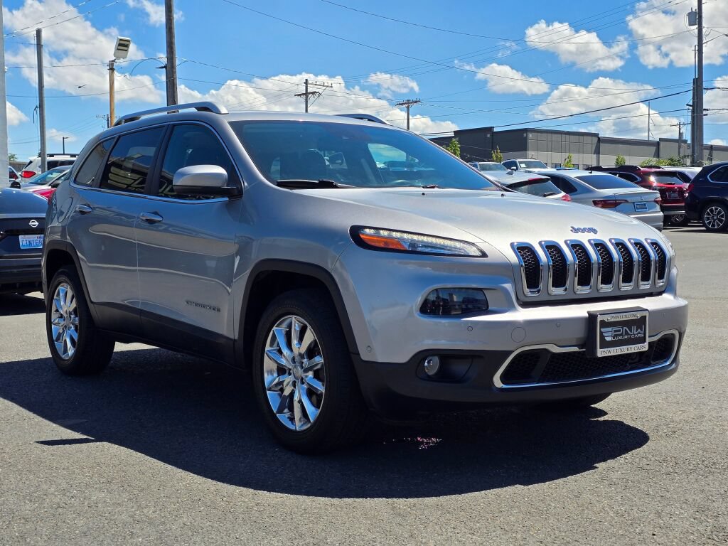 Used 2015 Jeep Cherokee Limited w/ Technology Group AWD/4WD image 4
