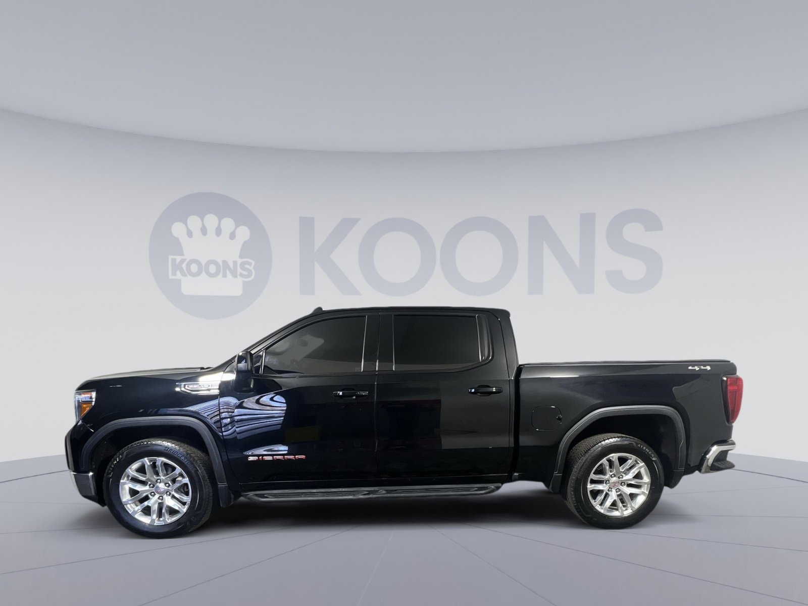 Used 2020 GMC Sierra 1500 SLT w/ SLT Convenience Package image 2