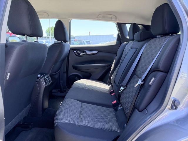 Used 2022 Nissan Rogue Sport SV FWD image 13