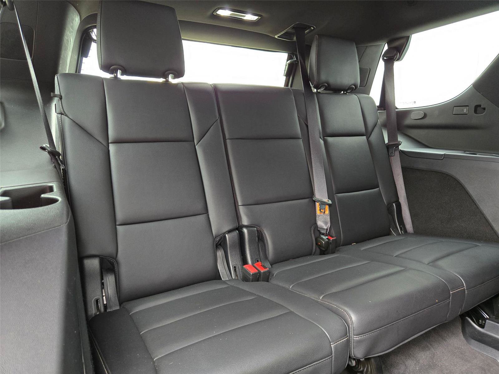 Used 2022 Cadillac Escalade Luxury AWD/4WD image 31