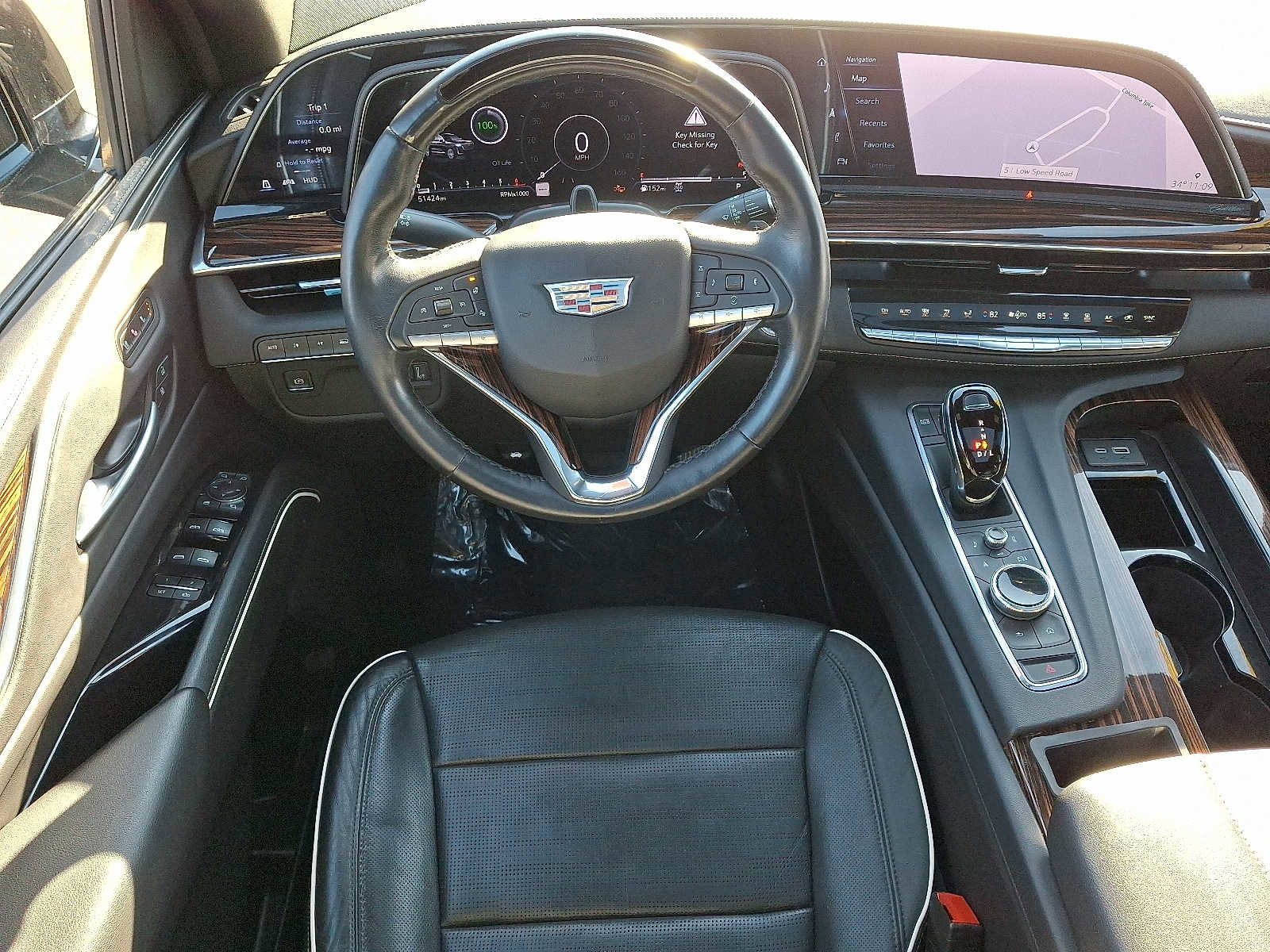 Used 2023 Cadillac Escalade Premium Luxury image 13