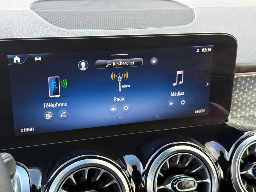 Used 2024 Mercedes-Benz GLB 250 4MATIC image 25