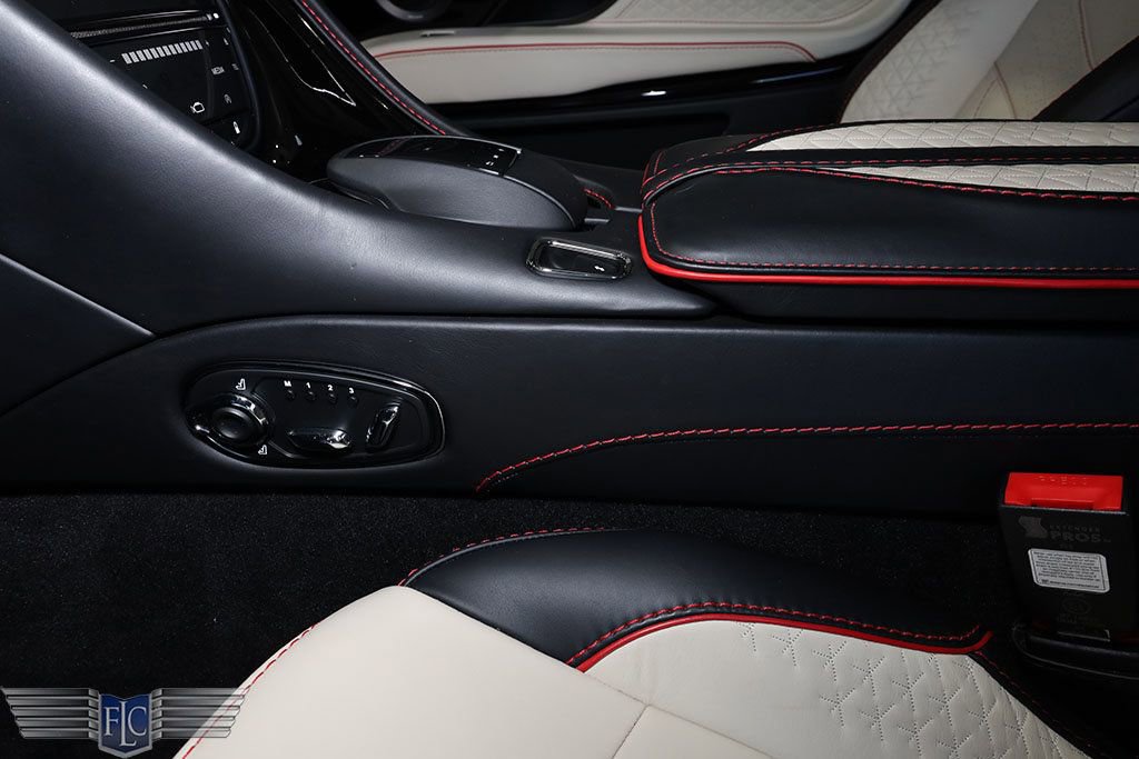 Used 2022 Aston Martin DBS Superleggera image 19