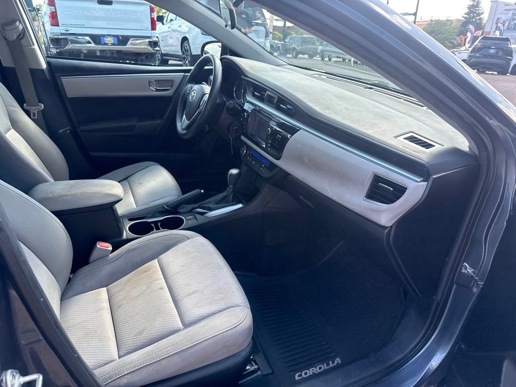 Used 2015 Toyota Corolla LE FWD image 32
