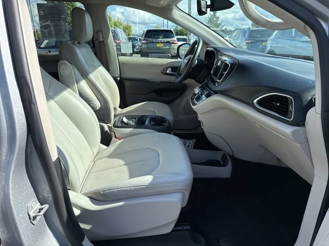 Used 2021 Chrysler Voyager Lxi FWD image 9
