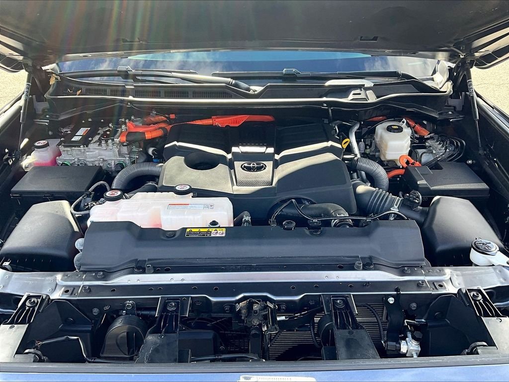Used 2024 Toyota Sequoia SR5 AWD/4WD image 31
