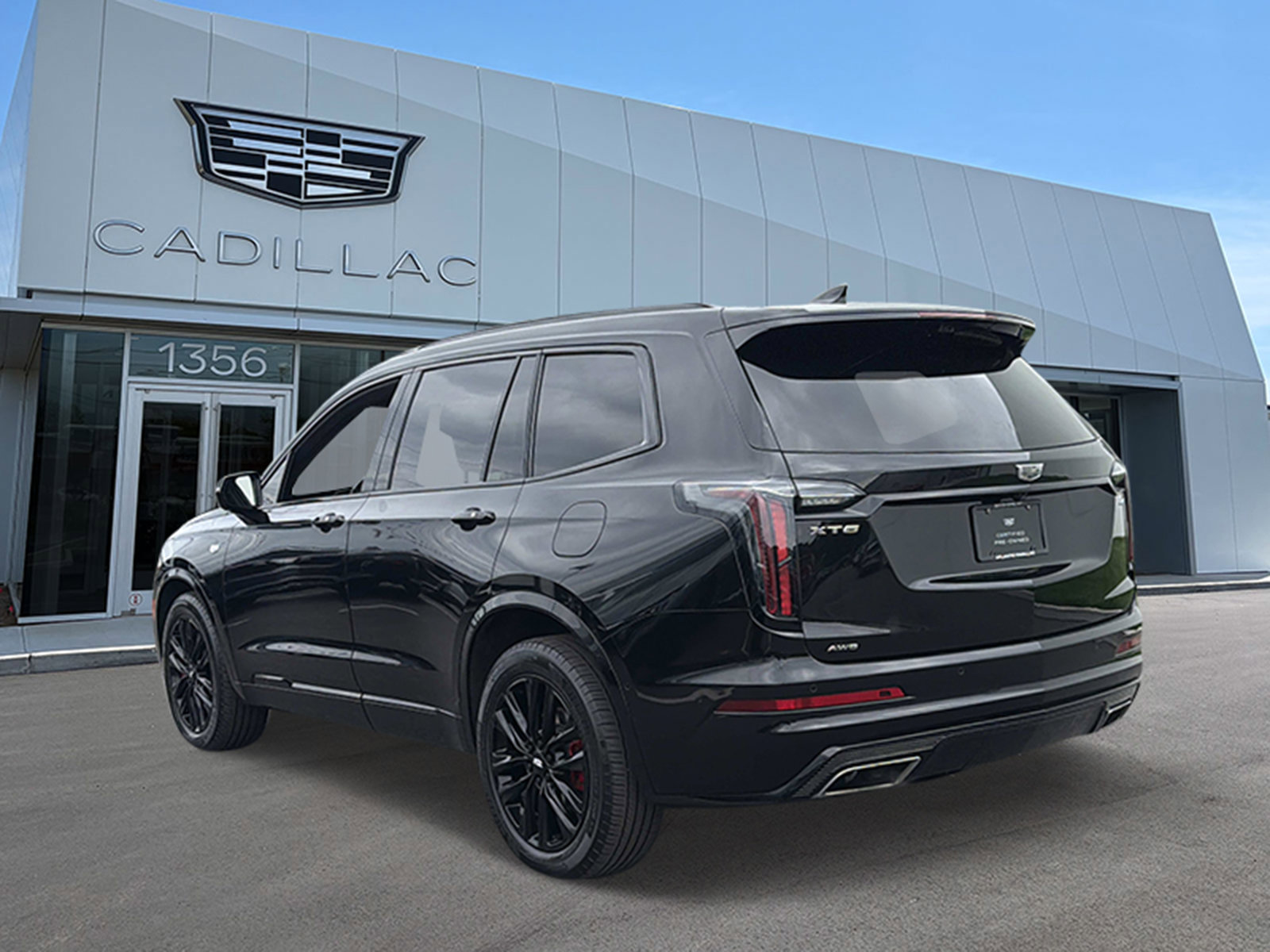 Certified 2023 Cadillac XT6 Sport w/ Technology Package AWD/4WD image 4