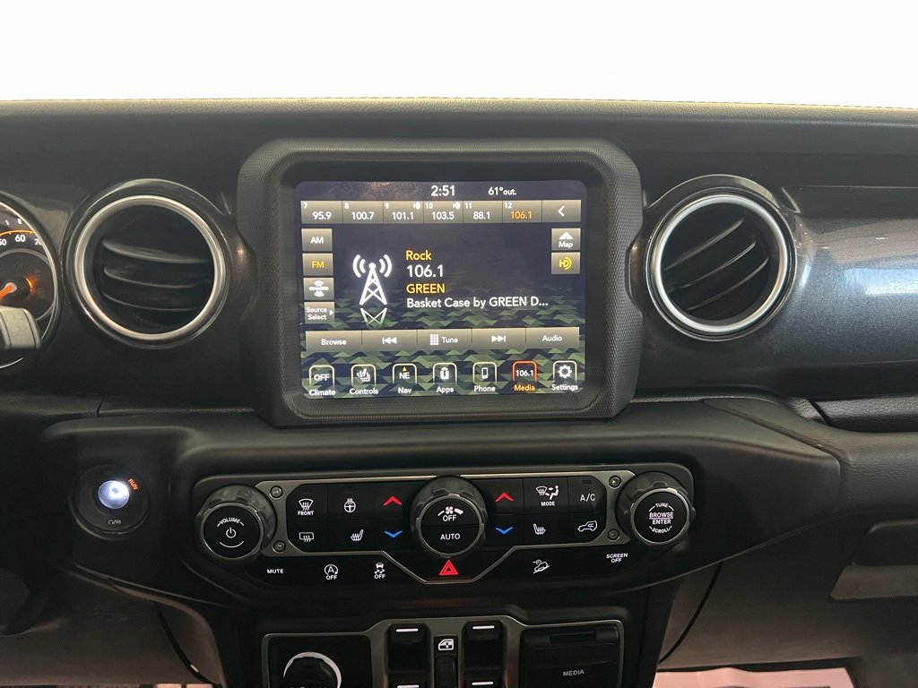 Used 2020 Jeep Wrangler Unlimited Sahara image 12