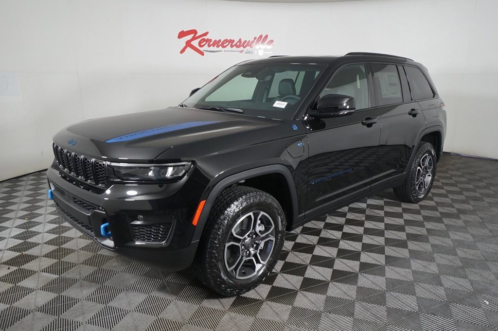 New 2024 Jeep Grand Cherokee Trailhawk image 3