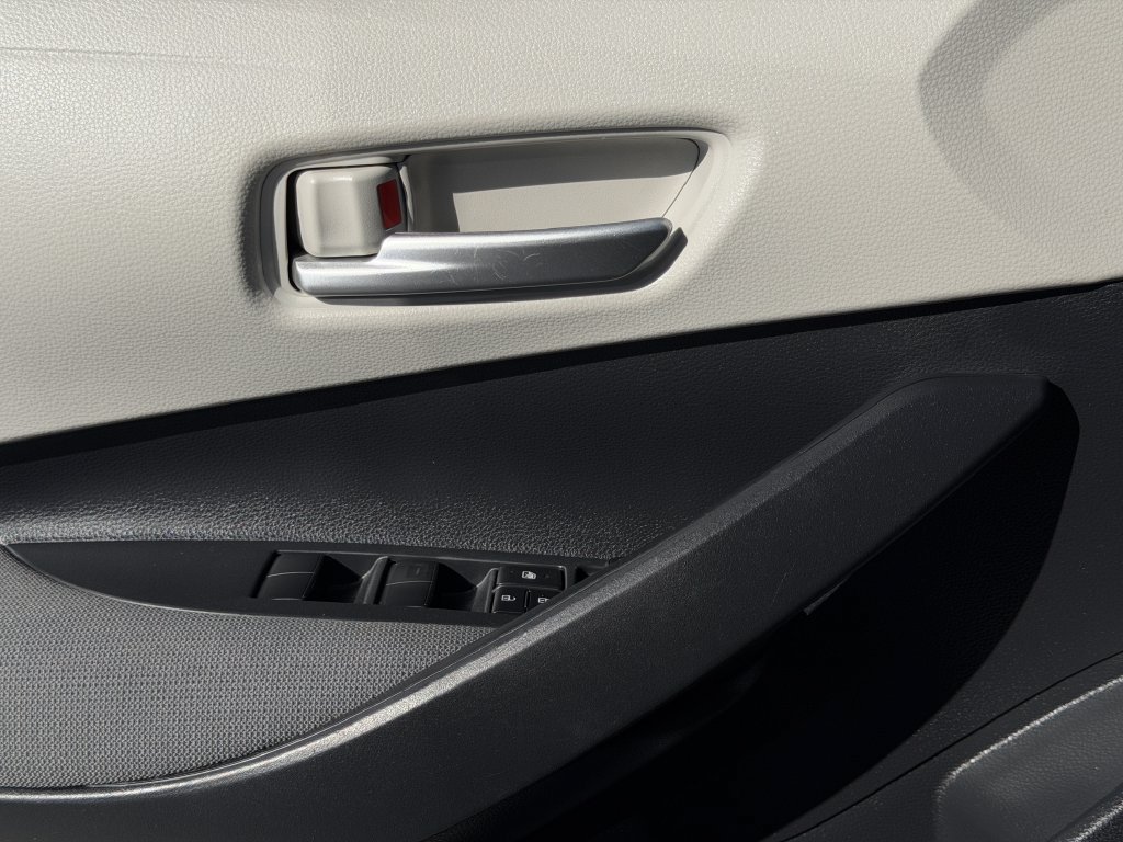 Used 2020 Toyota Corolla LE w/ LE Premium Package FWD image 24
