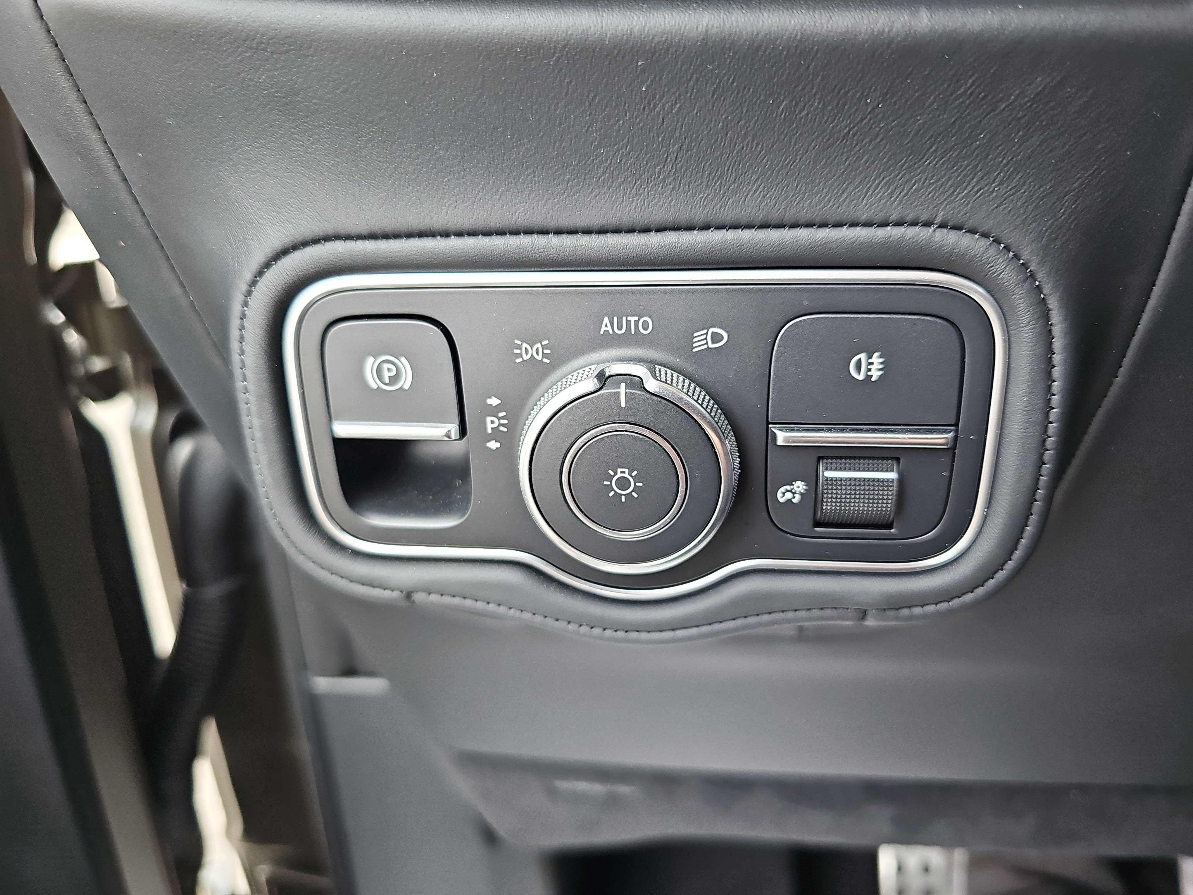Certified 2025 Mercedes-Benz G 63 AMG 4MATIC image 28