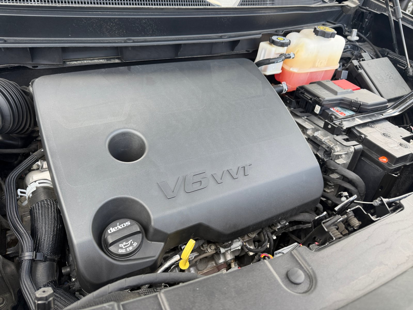 Used 2022 Chevrolet Traverse LS FWD image 16