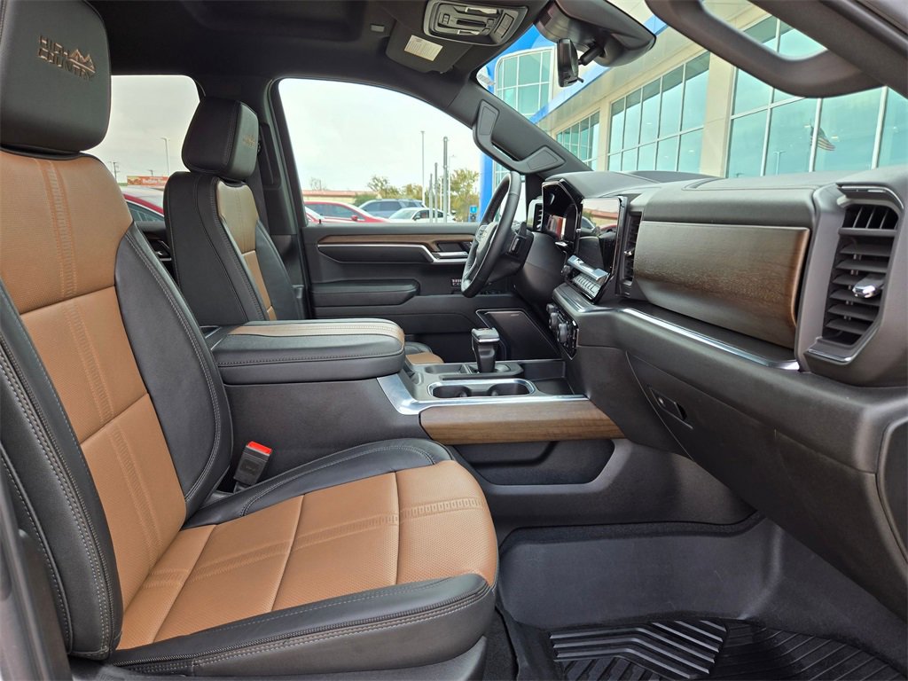Used 2024 Chevrolet Silverado 1500 High Country w/ Technology Package image 22