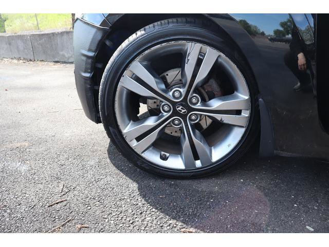 Used 2012 Hyundai Veloster w/ Tech Pkg FWD image 14