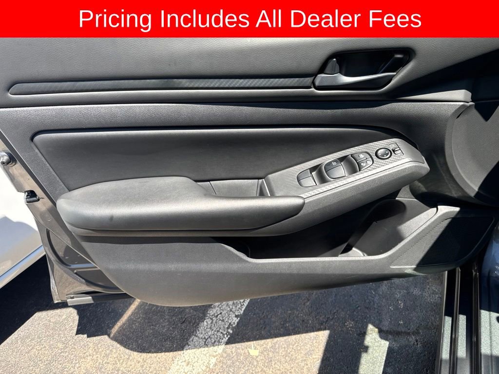 Certified 2025 Nissan Altima 2.5 S FWD image 12