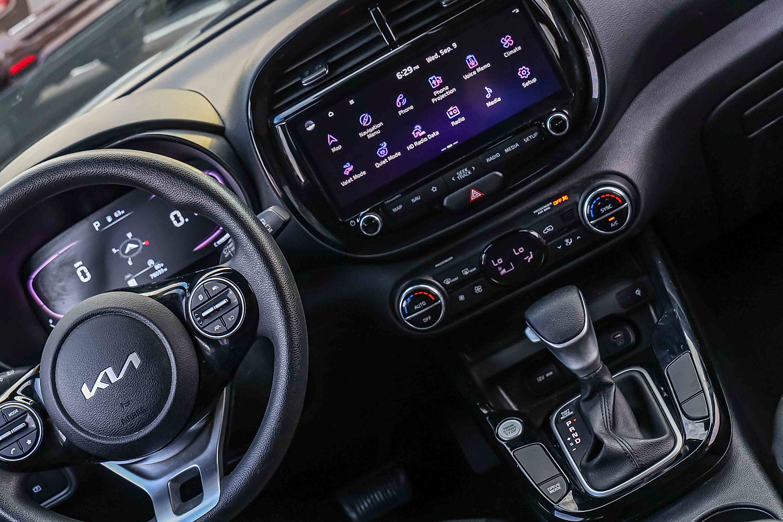 Certified 2023 Kia Soul S FWD image 19
