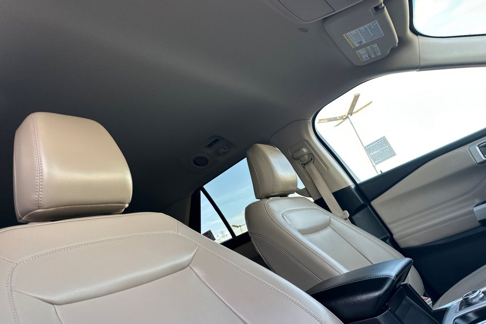 Used 2024 Ford Explorer XLT w/ Equipment Group 202A image 18