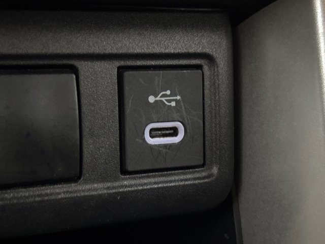 Used 2025 Toyota Corolla Cross LE FWD image 29