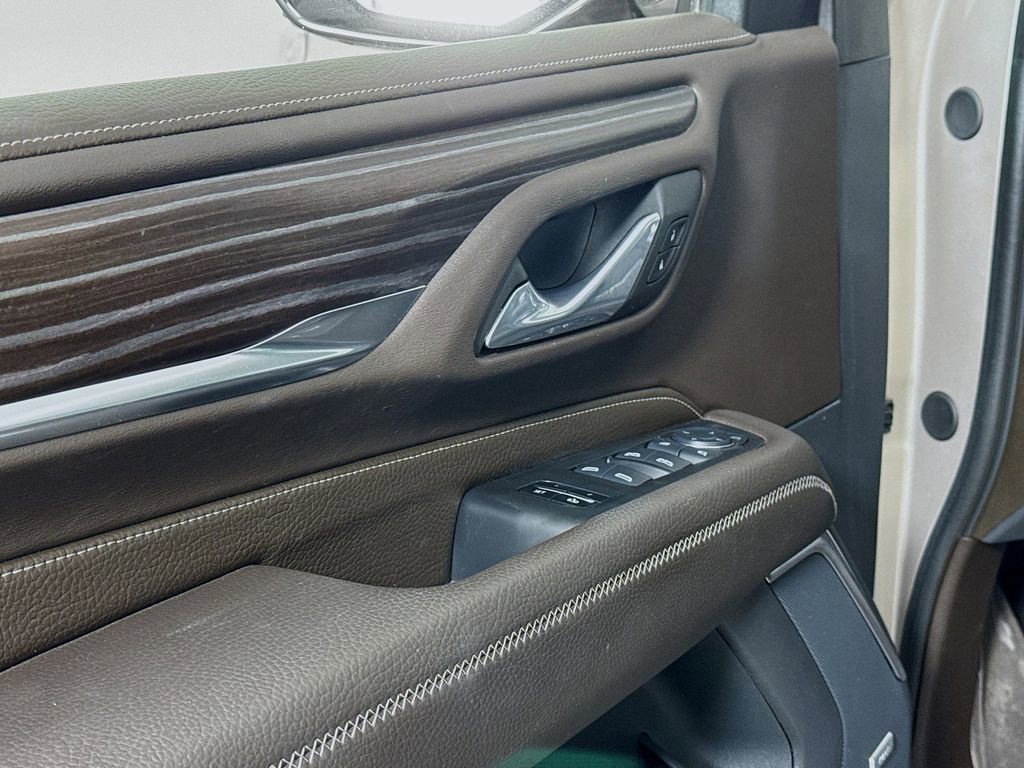 Used 2024 GMC Yukon Denali w/ LPO, Floor Liner Package AWD/4WD image 18