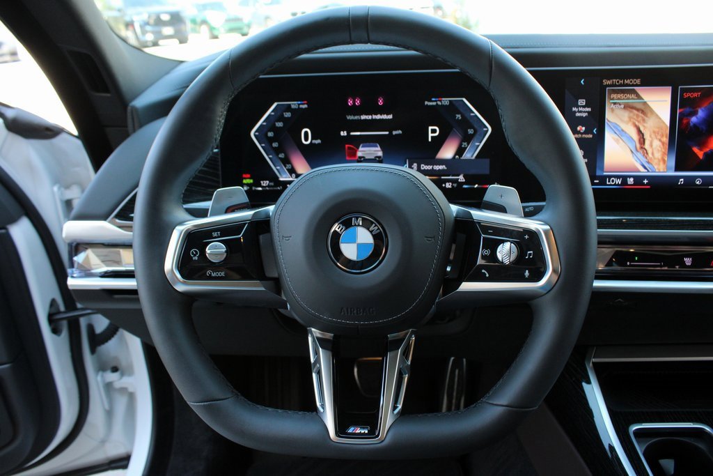 Used 2025 BMW 740i image 13