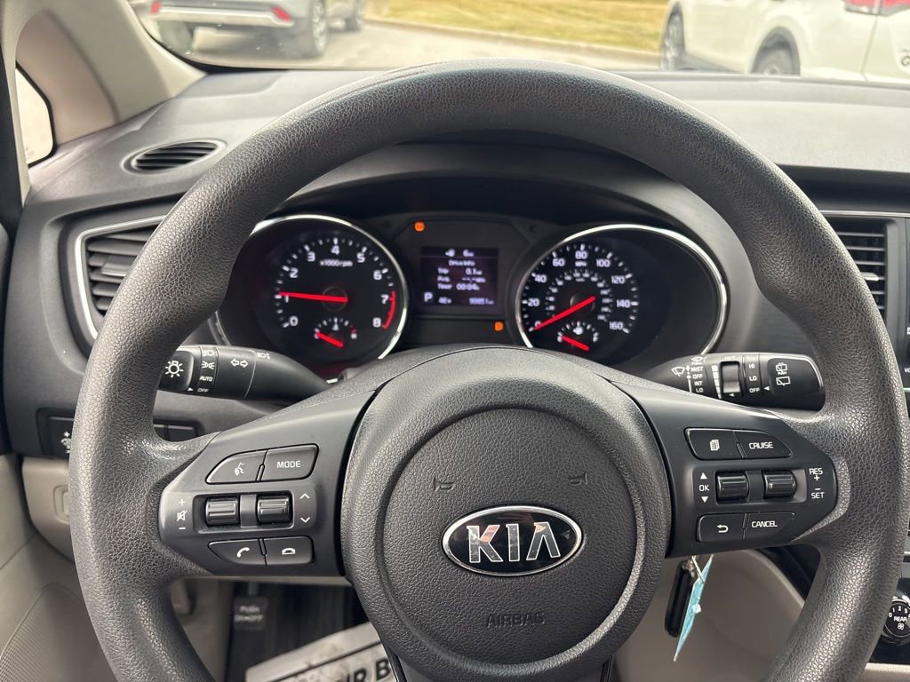 Used 2021 Kia Sedona LX image 43