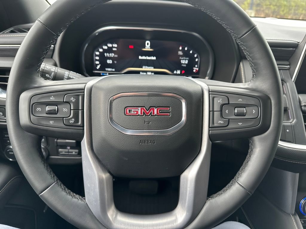 Used 2023 GMC Yukon SLT w/ SLT Luxury Package image 21