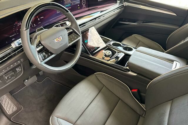 New 2026 Cadillac Escalade Sport w/ Touring Package AWD/4WD image 10