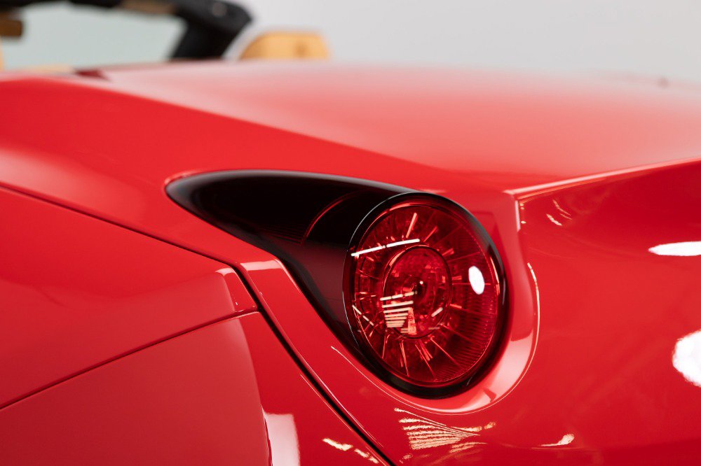 Used 2011 Ferrari California image 52