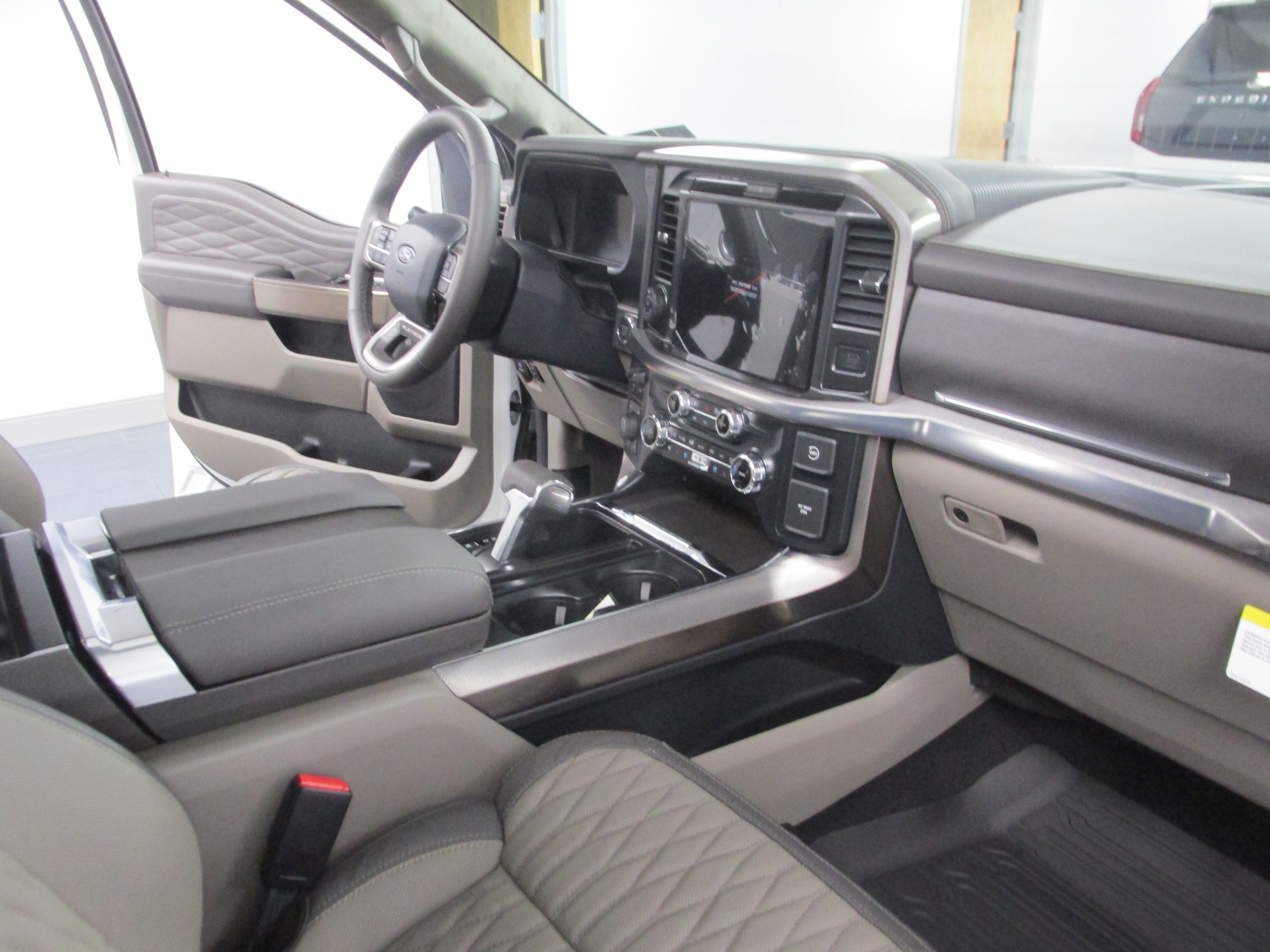 New 2025 Ford F150 Platinum image 27