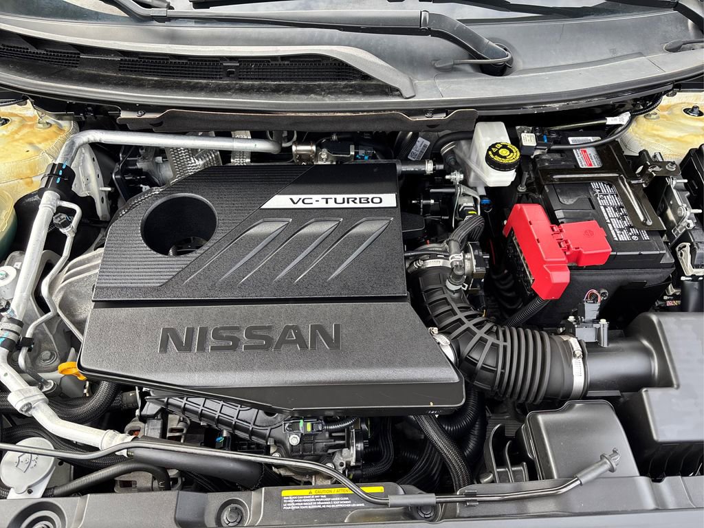 Used 2023 Nissan Rogue S AWD/4WD image 13