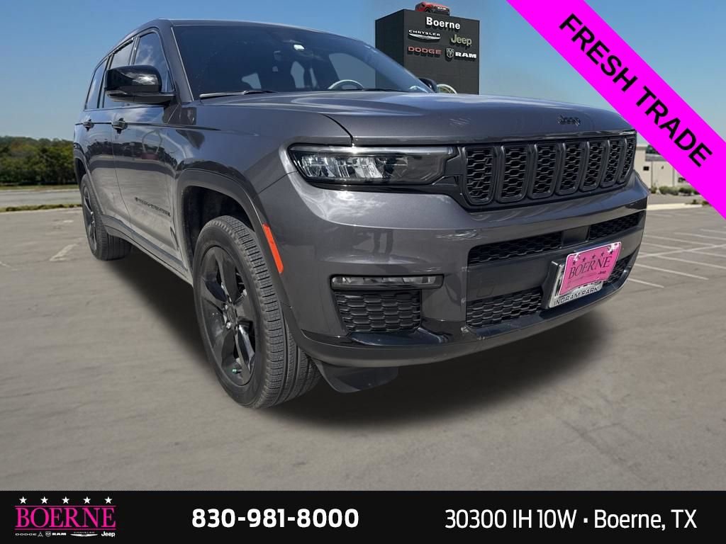 Used 2025 Jeep Grand Cherokee L Limited w/ Black Appearance Package AWD/4WD image 7