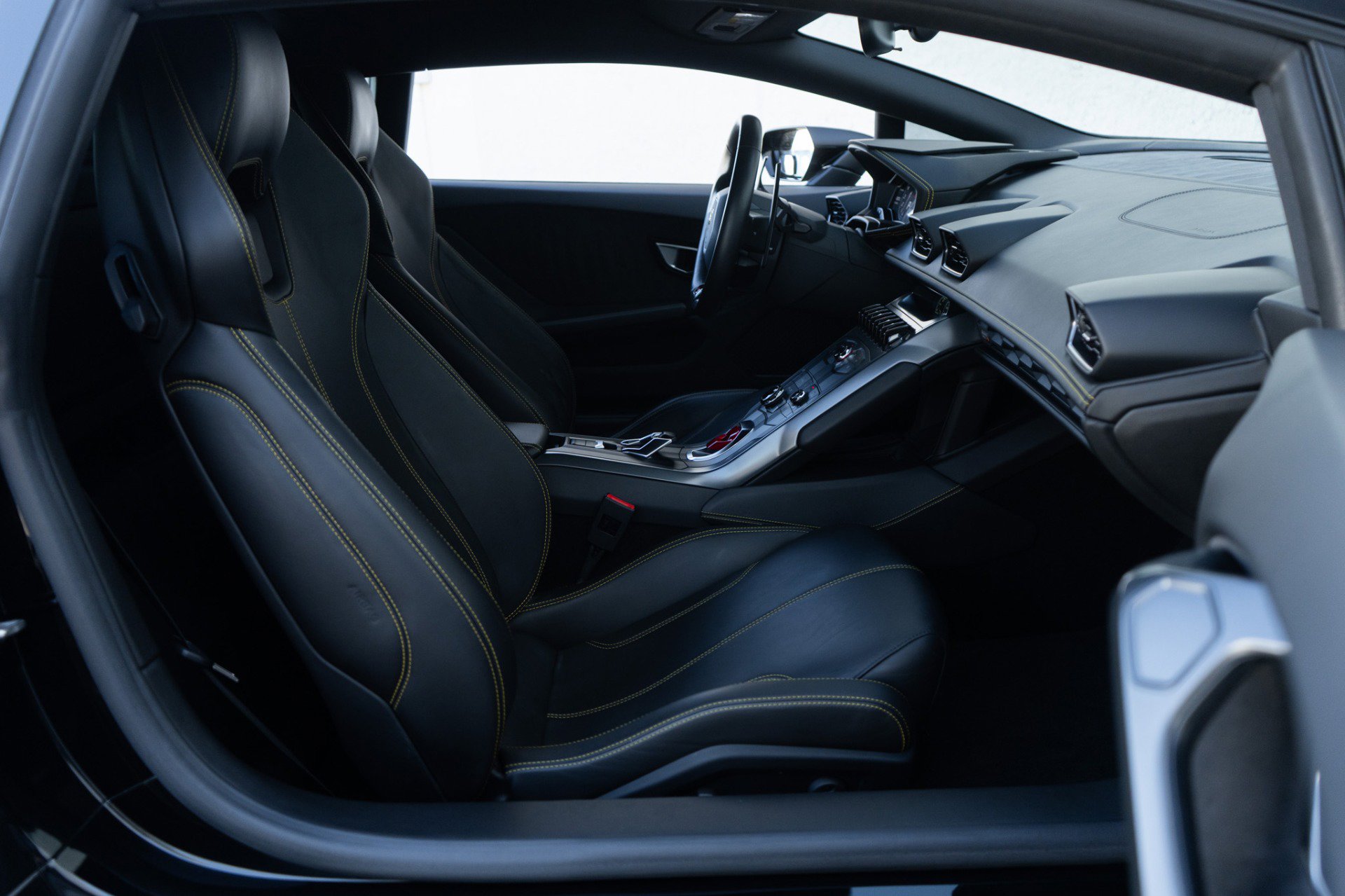 Used 2015 Lamborghini Huracan LP 610-4 image 16