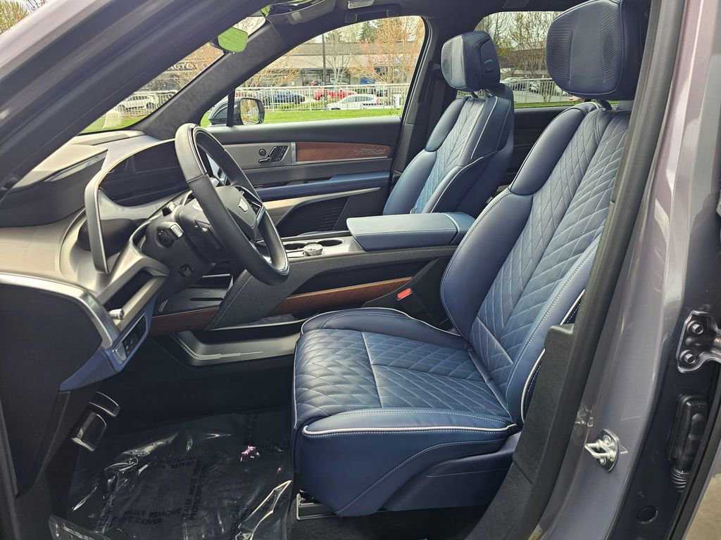 Used 2026 Cadillac Vistiq Premium Luxury AWD/4WD image 23