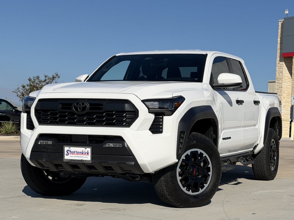 Used 2024 Toyota Tacoma TRD Off-Road AWD/4WD image 2