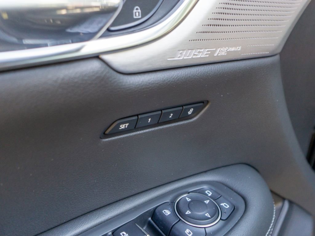 Used 2021 Cadillac XT6 Sport w/ LPO, ONYX Package image 18