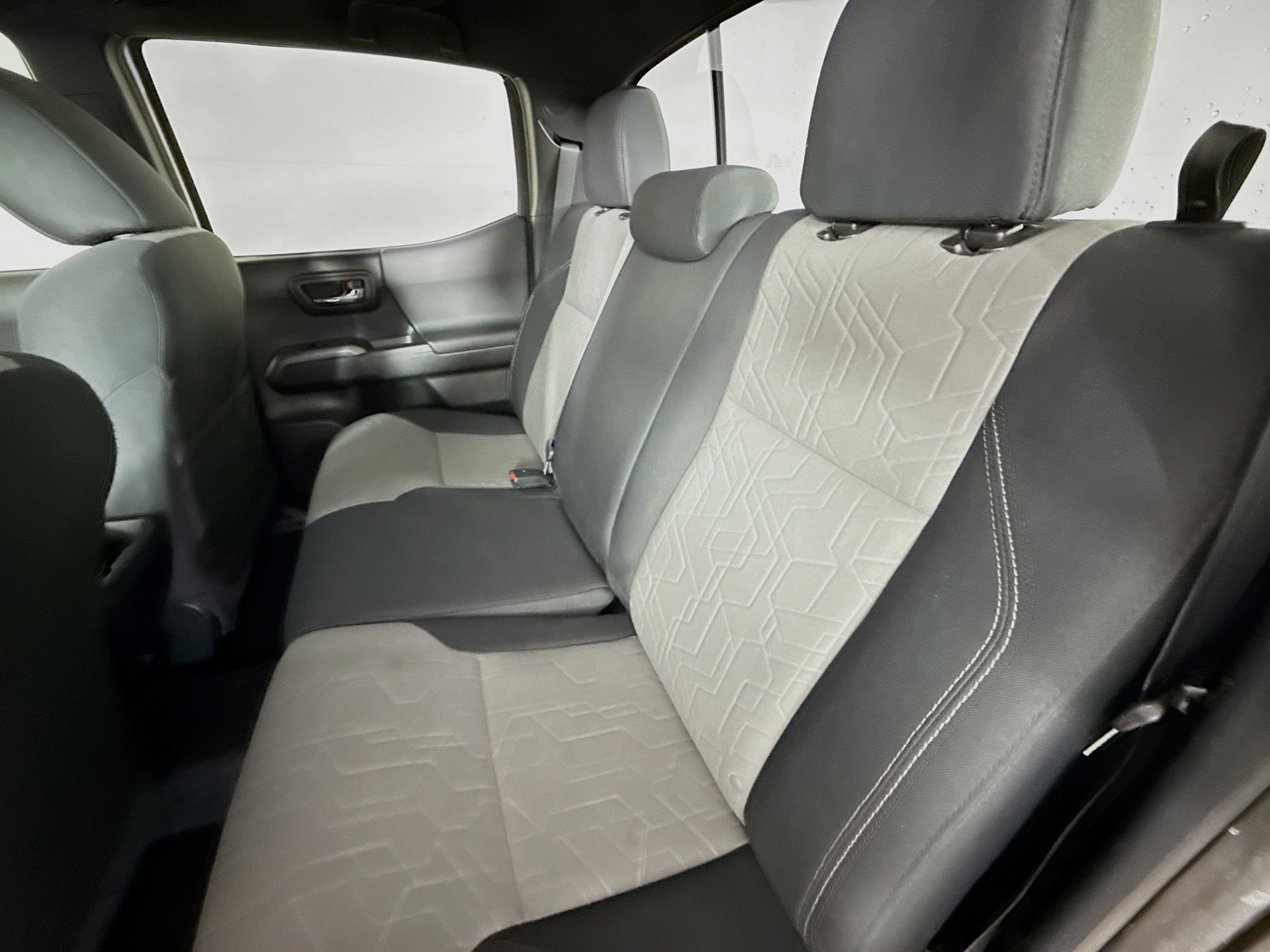 Used 2022 Toyota Tacoma TRD Off-Road w/ Technology Package image 27