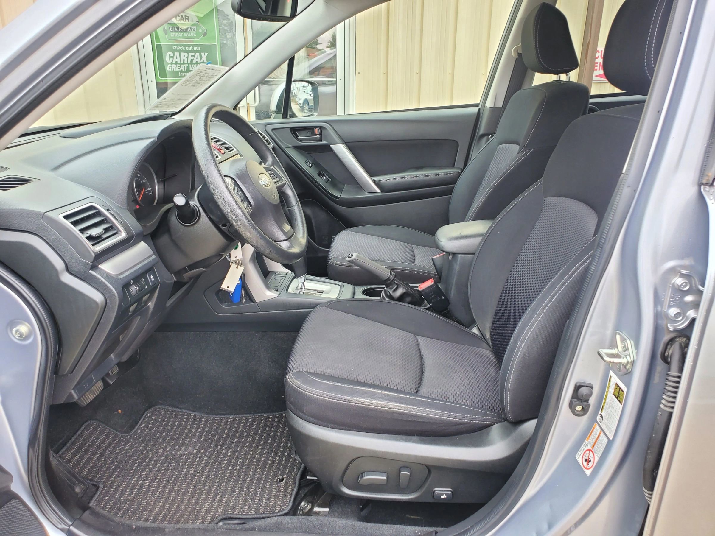 Used 2016 Subaru Forester 2.5i Premium w/ All-Weather Package AWD/4WD image 4