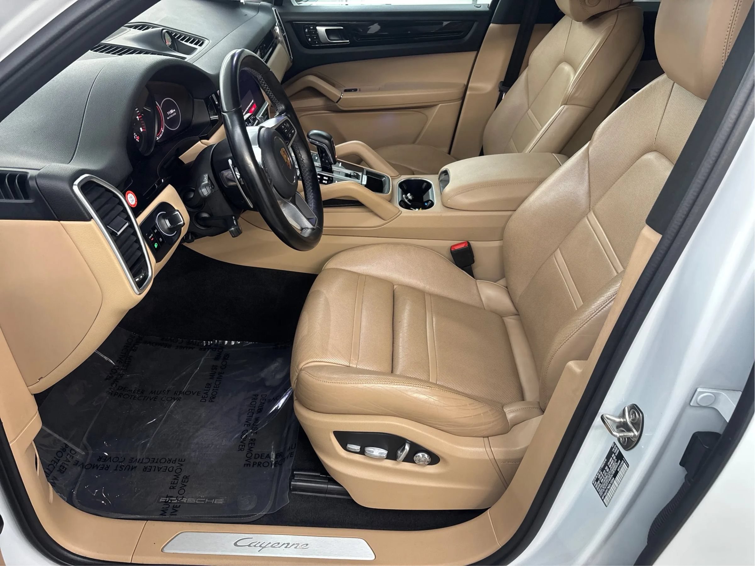 Used 2021 Porsche Cayenne AWD/4WD image 13