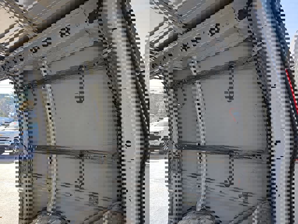 Used 2017 Chevrolet Express 2500 image 33