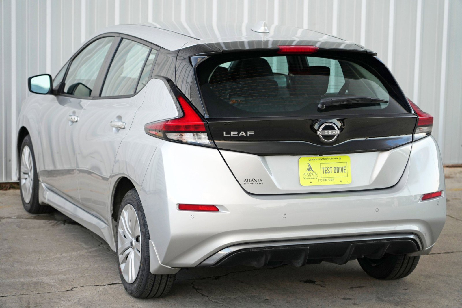 Used 2025 Nissan Leaf S image 43