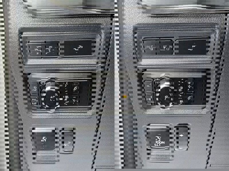 Used 2023 Ford F150 Lariat image 27